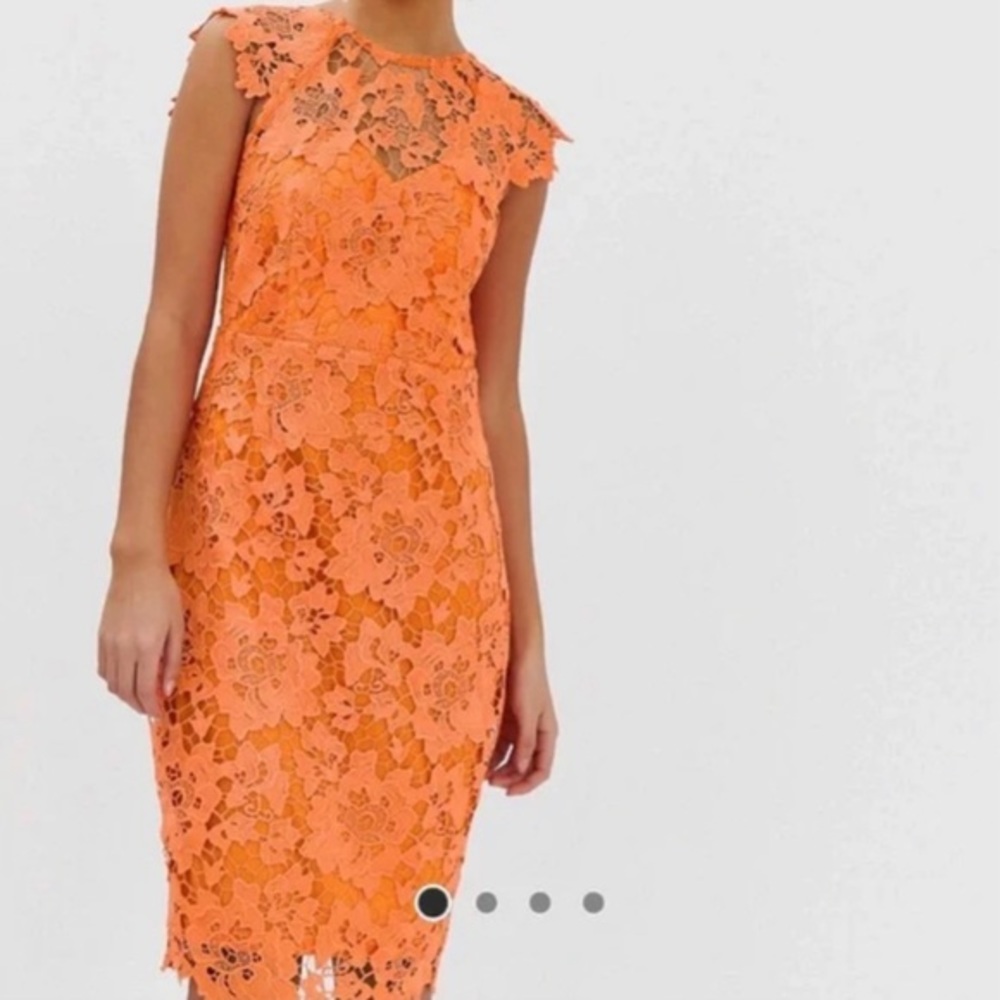 NWT Paper Dolls London Lace Midi